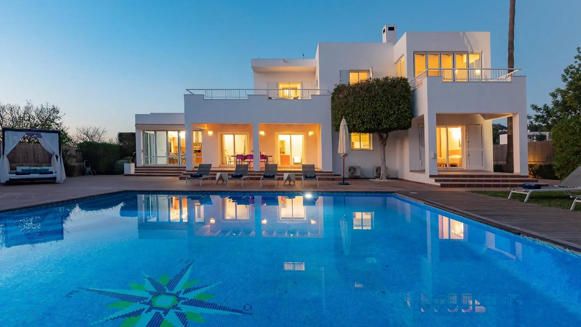Villa Near Ibiza Town Sleeps 8 - Can Fluxa Can Furnet 0*,  Španělsko