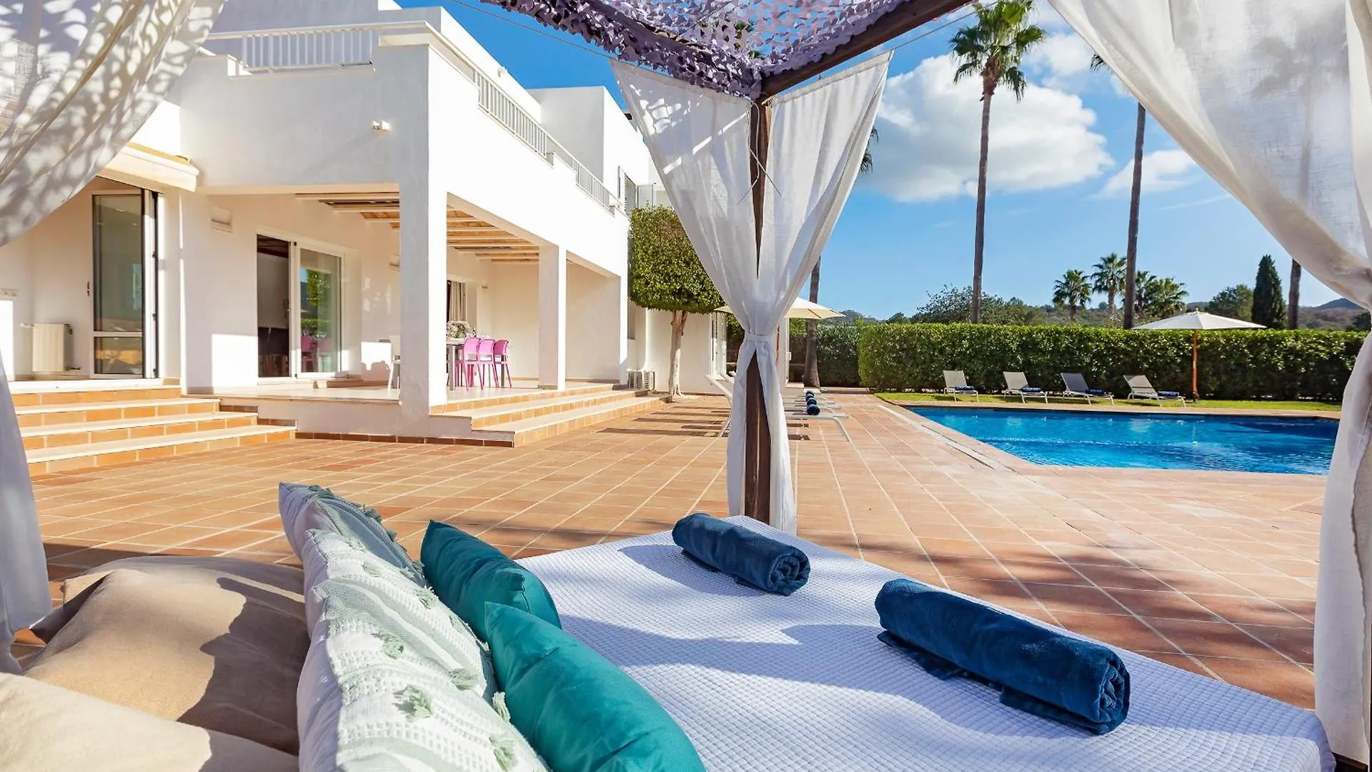 Villa Near Ibiza Town Sleeps 8 - Can Fluxa Can Furnet 0*,  Španělsko