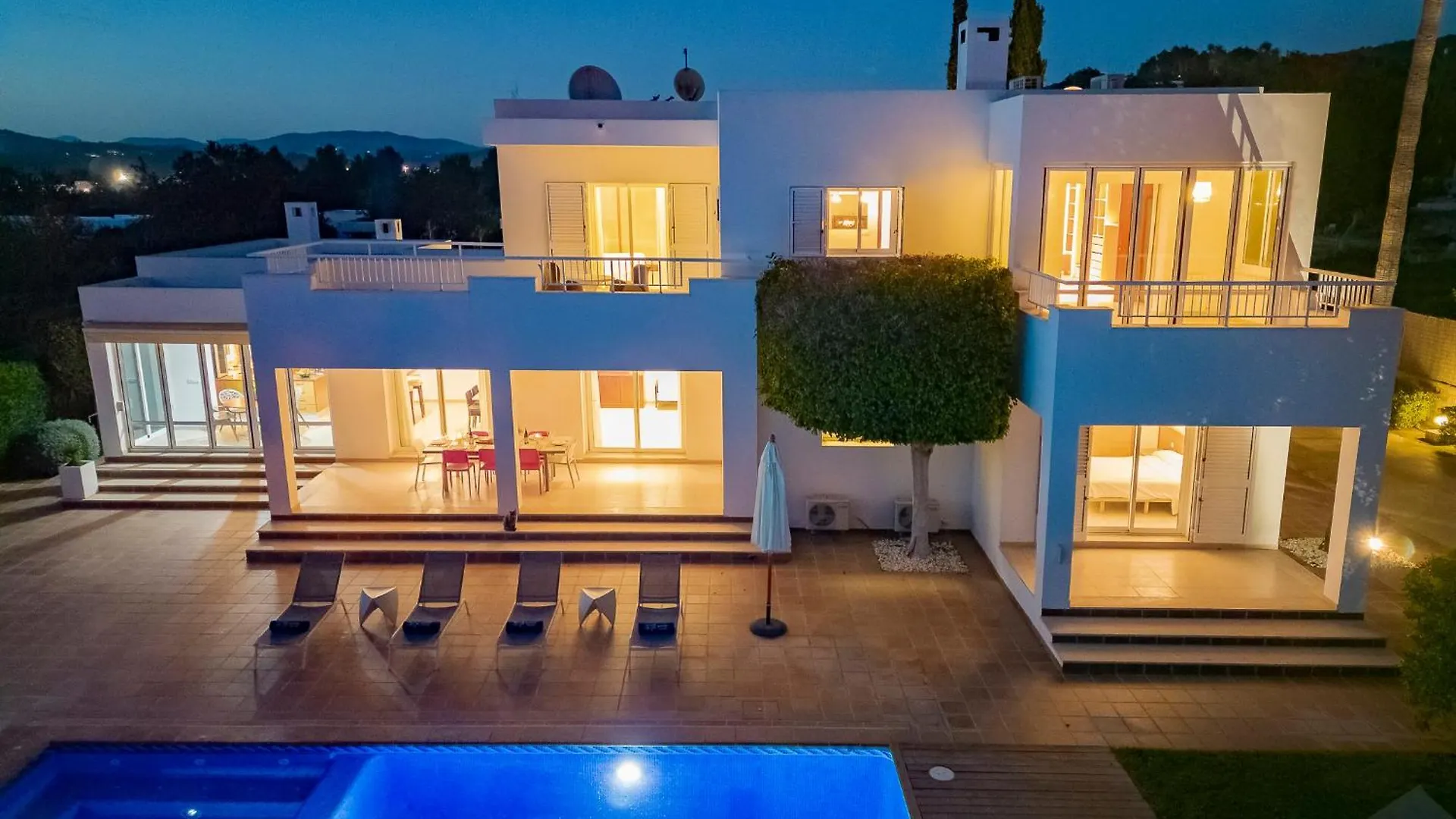 Villa Near Ibiza Town Sleeps 8 - Can Fluxa Can Furnet 0*,  Španělsko
